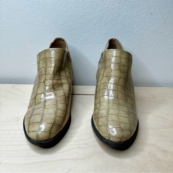 Mata VALENTINA-3 Womens Boots Beige Crocodile print bootie‎  Zip Heel Size 8 1/2 - Picture 2 of 7